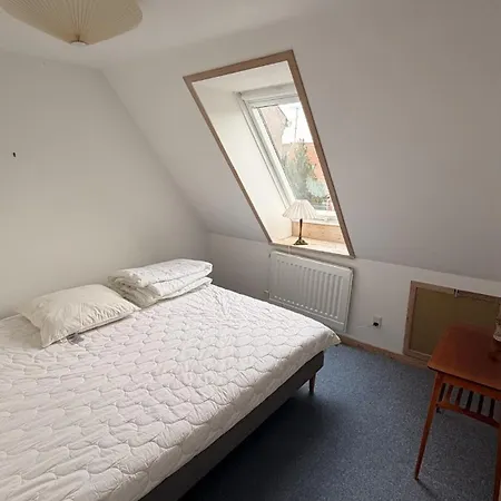度假居 Charmerende I Skipperkvarteret I Med 3 Sovevaerelser *